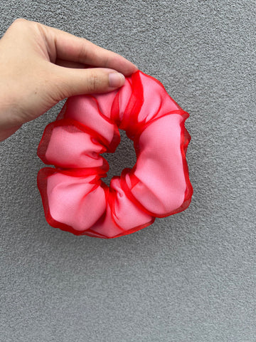 Dolly Scrunchie