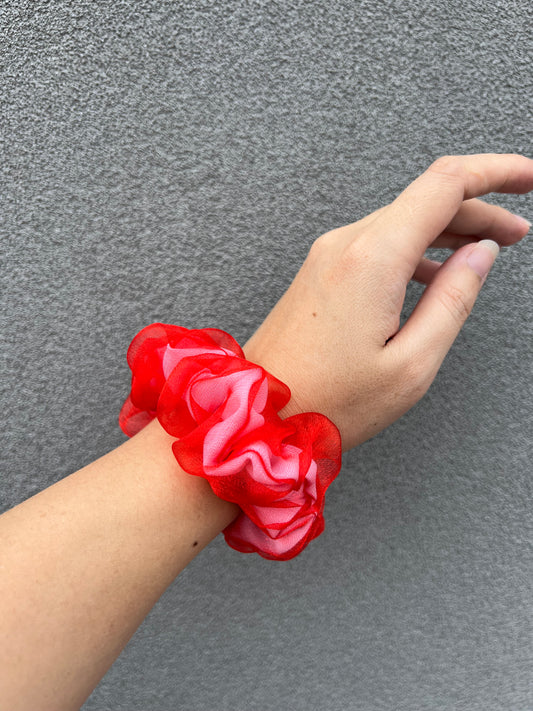 Dolly Scrunchie
