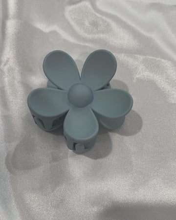 Daisy hair clip