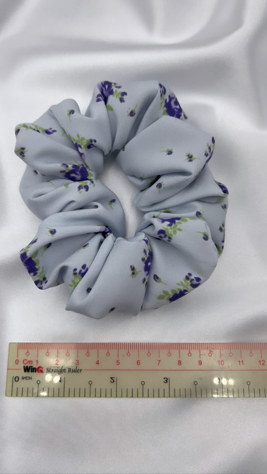 Floral scrunchie