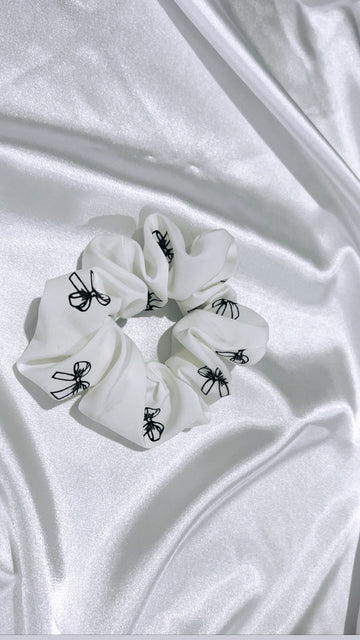 White Bow scrunchie