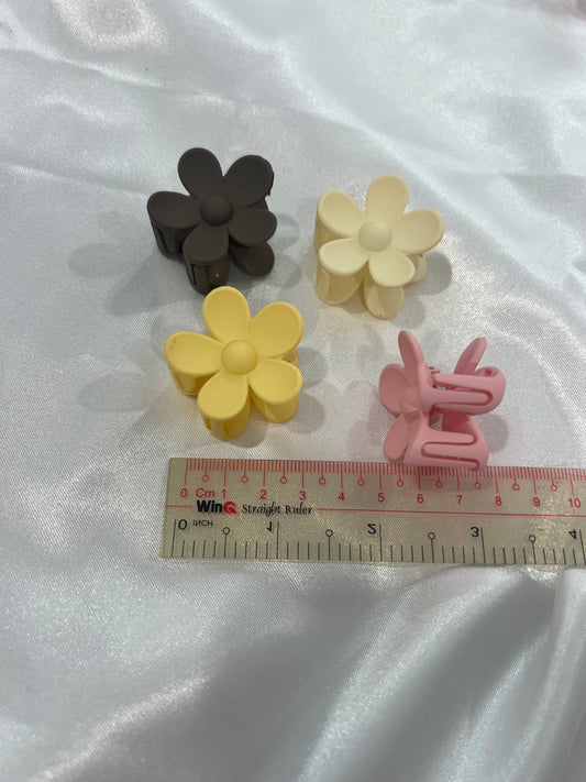 assorted mini flower hair clip