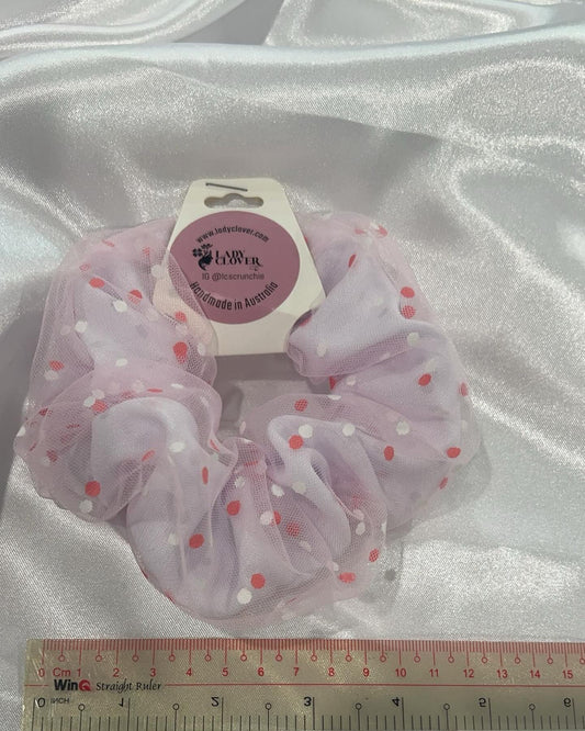 Poka dot scrunchie